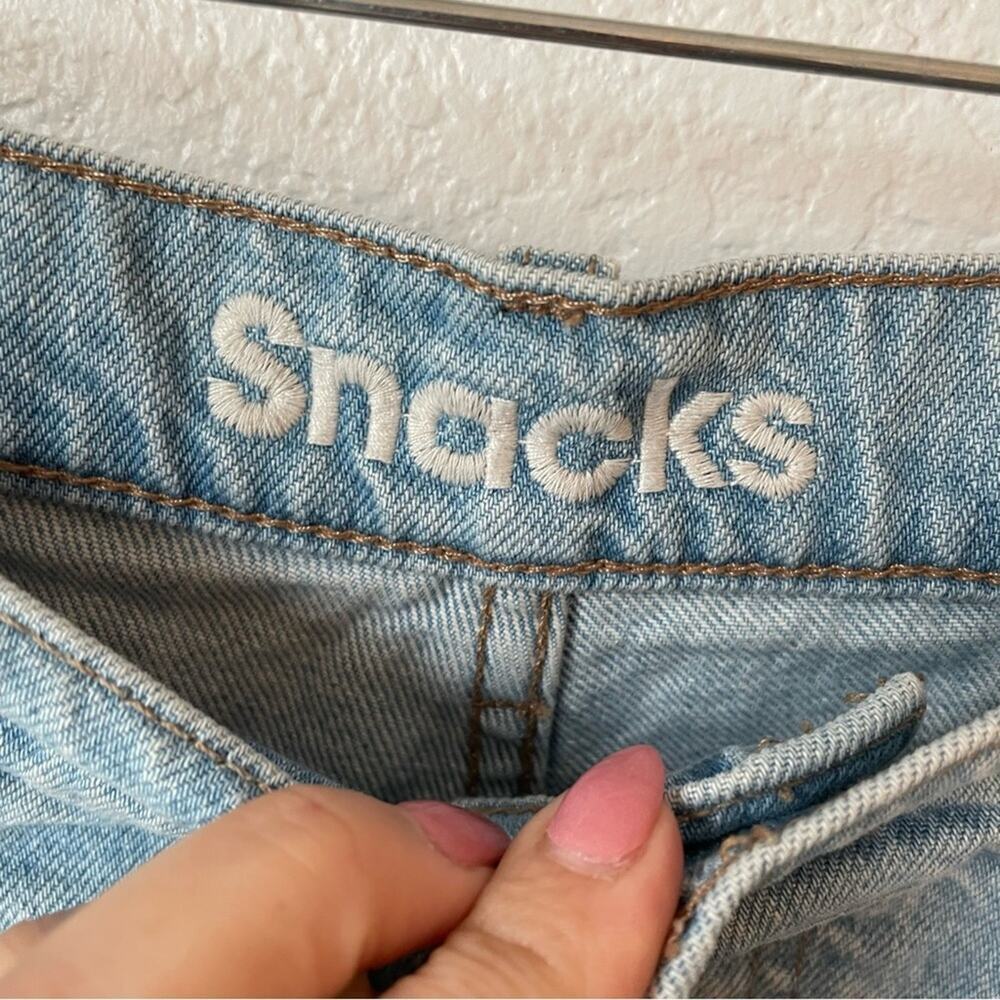 Mother Snacks Pleated Fun Shorts - Picture 8 of 8